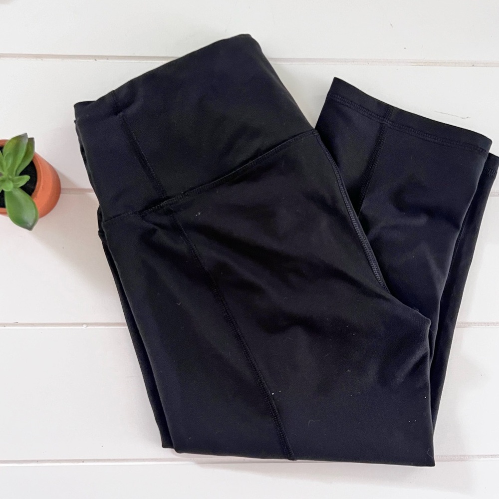 Victoria’s Secret VSX Sport cropped leggings